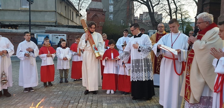 Wigilia Paschalna w parafiach diecezji