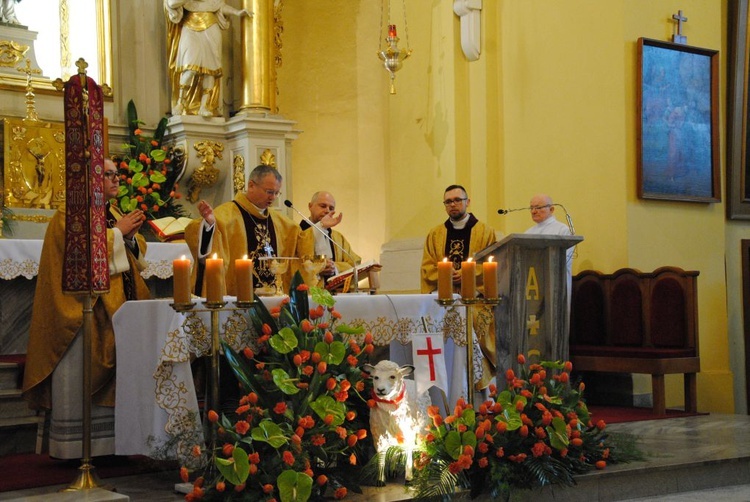 Msza św. z procesją rezurekcyjną w Głogowie