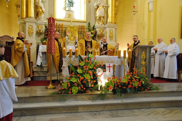 Msza św. z procesją rezurekcyjną w Głogowie