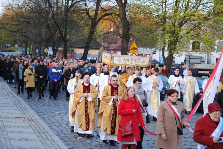 Msza św. z procesją rezurekcyjną w Głogowie