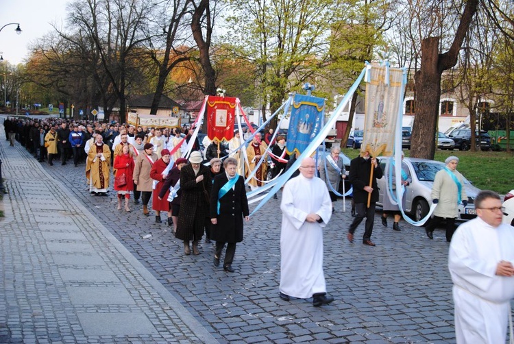 Msza św. z procesją rezurekcyjną w Głogowie