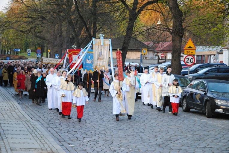 Msza św. z procesją rezurekcyjną w Głogowie