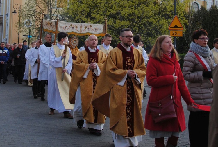 Msza św. z procesją rezurekcyjną w Głogowie