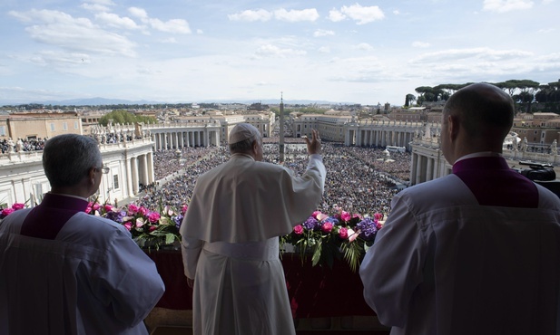 Franciszek: bądźmy przejrzystymi i świetlistymi świadkami radości Ewangelii 