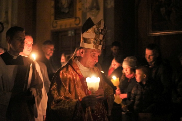 Liturgia Wigilii Paschalnej w katedrze św. Mikołaja w Bielsku-Białej - 2022