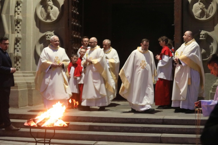 Liturgia Wigilii Paschalnej w katedrze św. Mikołaja w Bielsku-Białej - 2022