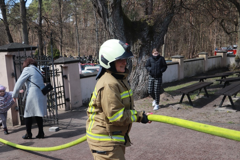 Lany Poniedziałek w Lutkówce