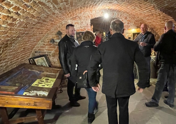 W Muzeum Klasztornym w Ketach - dla Ukrainy