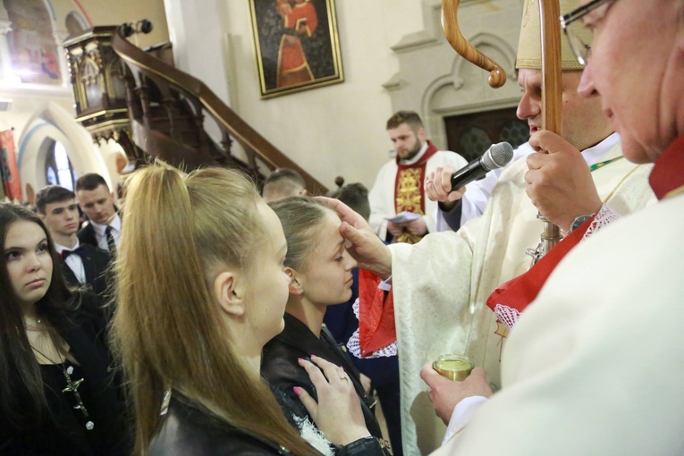 Bierzmowanie w Ciężkowicach