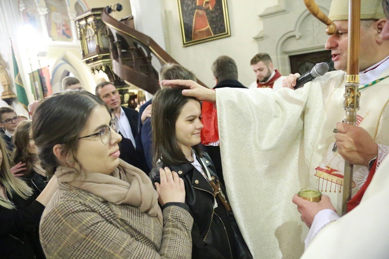 Bierzmowanie w Ciężkowicach