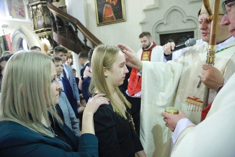 Bierzmowanie w Ciężkowicach