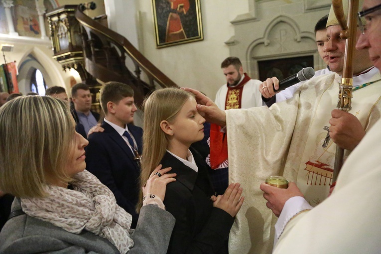 Bierzmowanie w Ciężkowicach