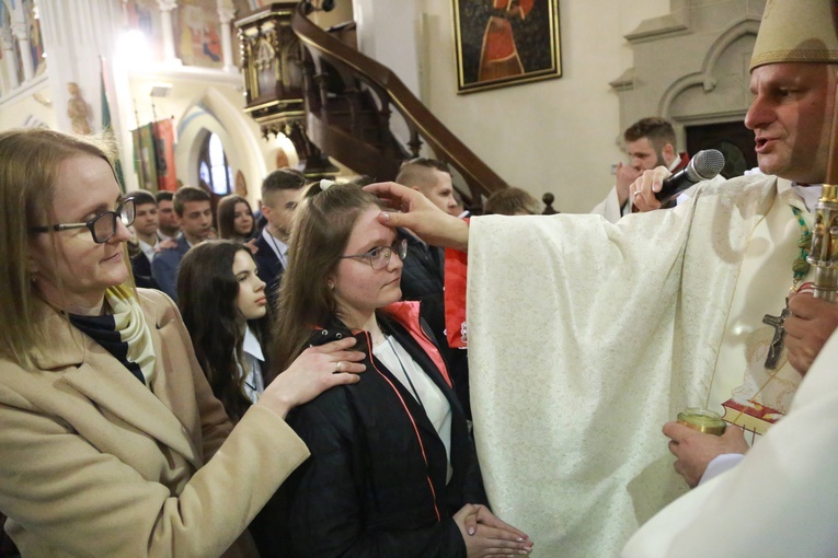 Bierzmowanie w Ciężkowicach