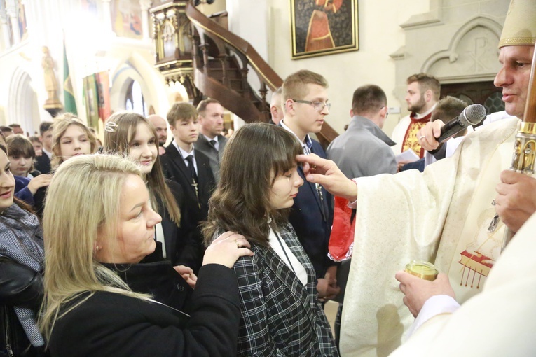 Bierzmowanie w Ciężkowicach