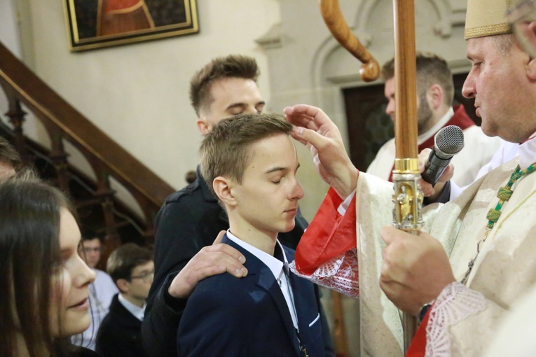 Bierzmowanie w Ciężkowicach