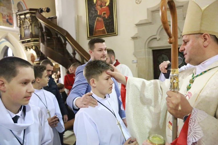 Bierzmowanie w Ciężkowicach