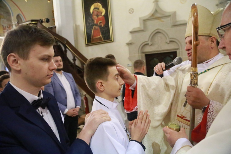 Bierzmowanie w Ciężkowicach