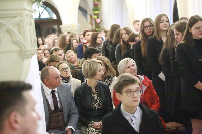 Bierzmowanie w Ciężkowicach