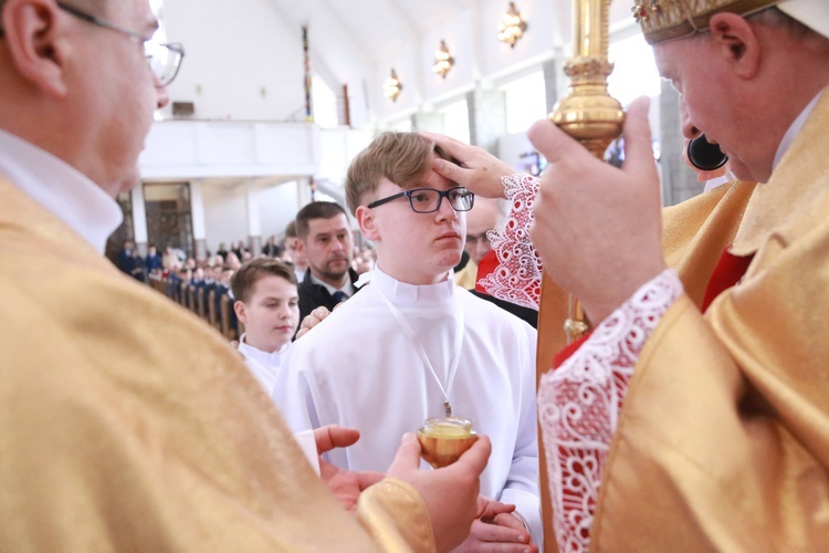 Bierzmowanie w Męcinie