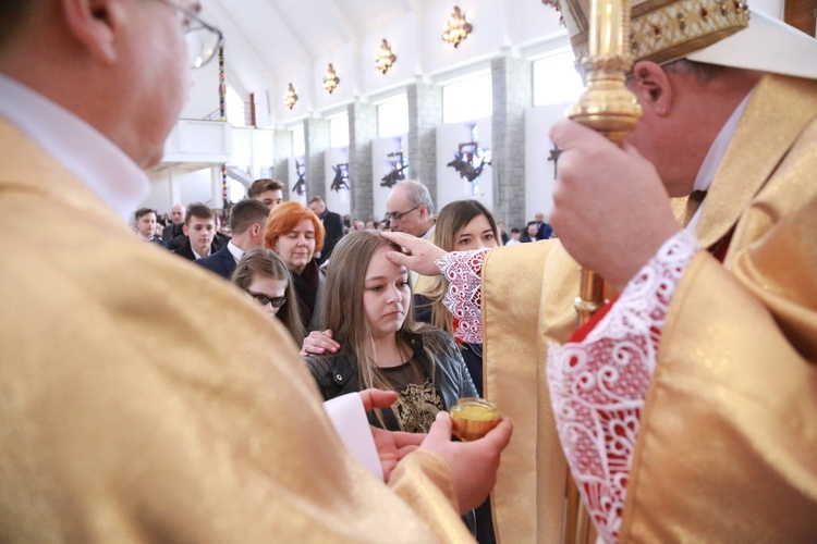 Bierzmowanie w Męcinie