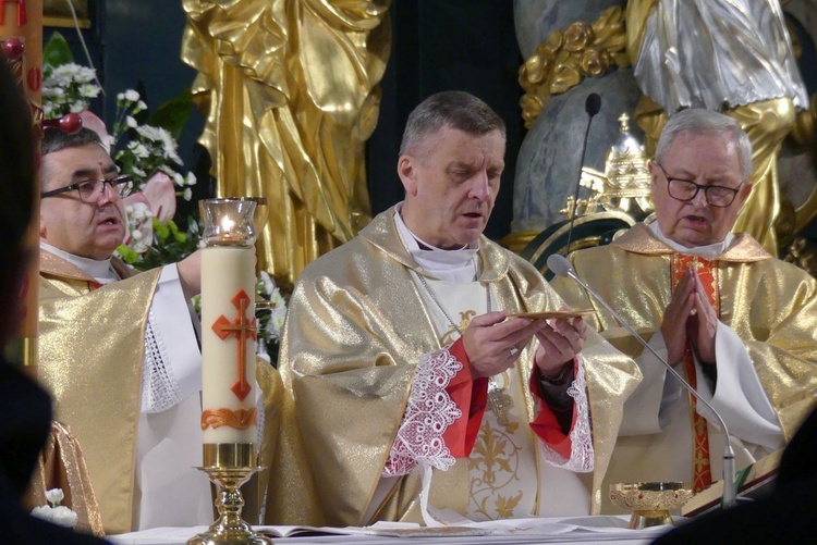 50. rocznica śmierci biskupa nominata Wojciecha Olszowskiego w konkatedrze w Żywcu