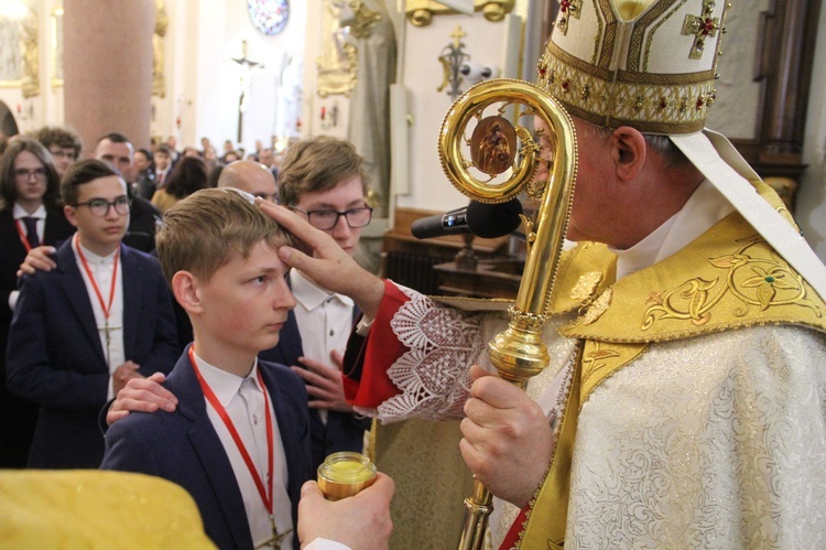 Limanowa. Bierzmowanie 2022