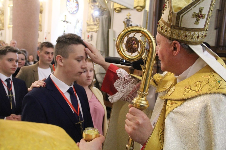 Limanowa. Bierzmowanie 2022