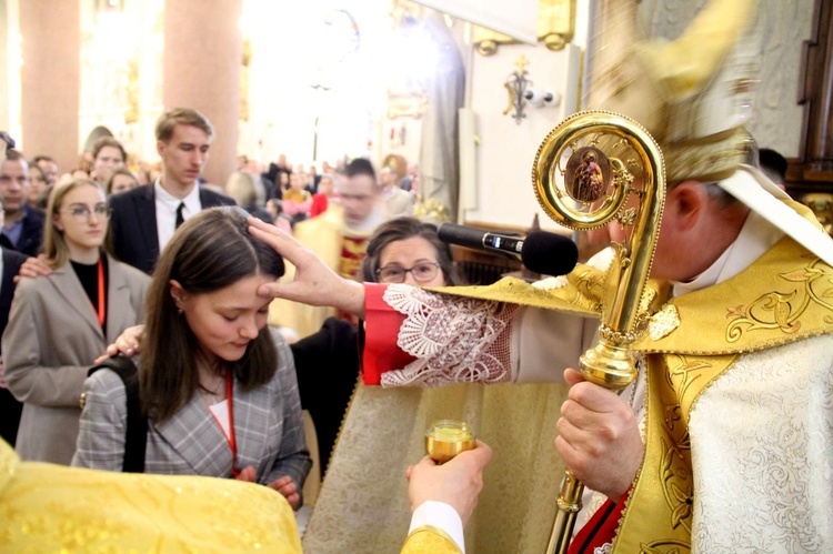 Limanowa. Bierzmowanie 2022