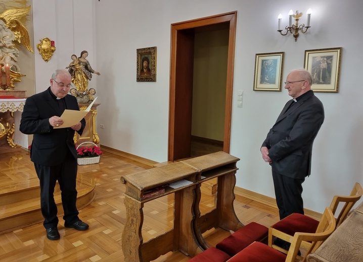 Biskup Paweł Stobrawa przechodzi na emeryturę
