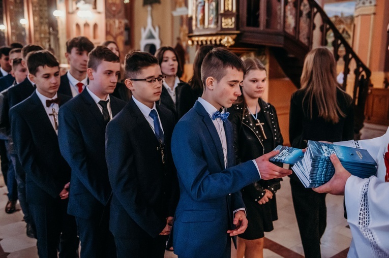 Otfinów. Bierzmowanie 2022