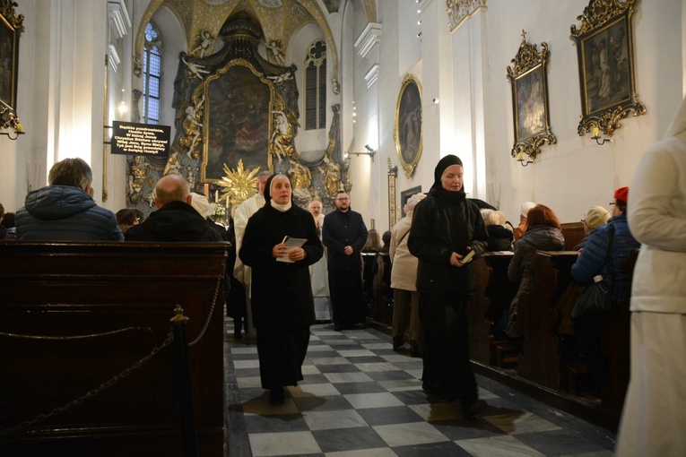 Rozpoczęcie wieczystej adoracji w Opolu