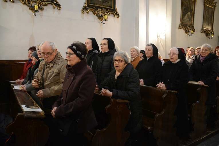 Rozpoczęcie wieczystej adoracji w Opolu