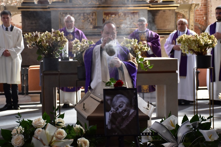Msza św. żałobna Haliny Winiarskiej, gdańskiej aktorki