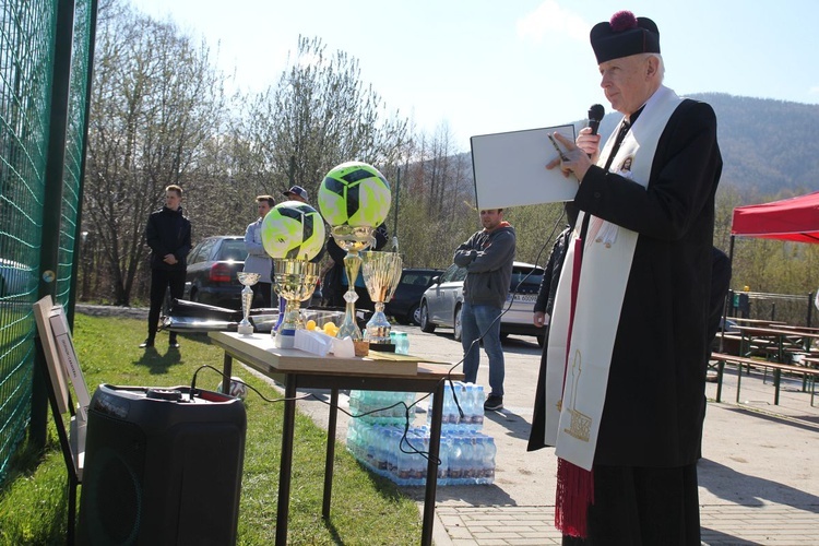 Piłkarski turniej o puchar dziekana andrychowskiego w Targanicach - 2022