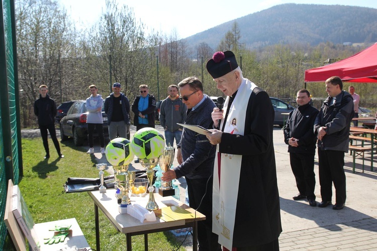 Piłkarski turniej o puchar dziekana andrychowskiego w Targanicach - 2022