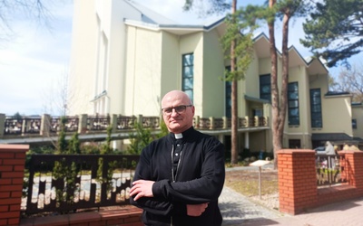  Ks. Krzysztof Krakowiak proboszczem parafii jest od 6 lat. 