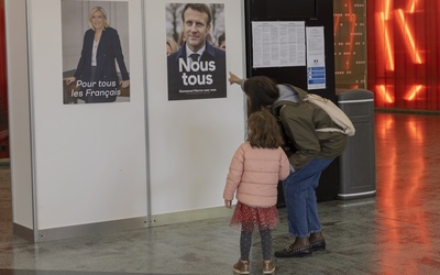Francja/ Wybory prezydenckie: do godz.12 frekwencja wyniosła 26, 41 proc.