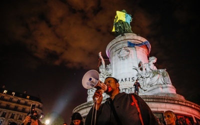Zamieszki w Paryżu i innych miastach po ogłoszeniu wyników wyborów prezydenckich