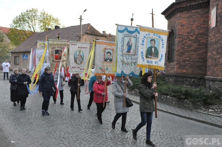 Czerwieńsk. Relikwie patrona w kościele parafialnym