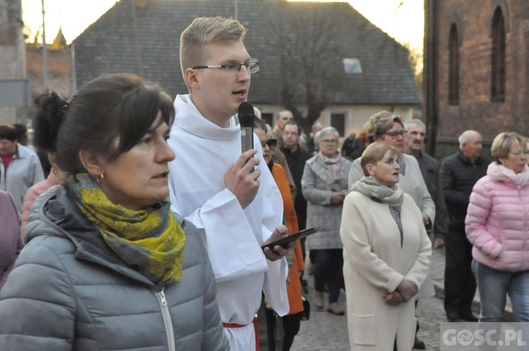 Czerwieńsk. Relikwie patrona w kościele parafialnym