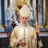 	Nowo wyświęcony jest 73. biskupem pomocniczym archidiecezji wrocławskiej.