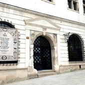 Akademia Ziołowa Marcina z Urzędowa powstaje przy ulicy Rynek 4.