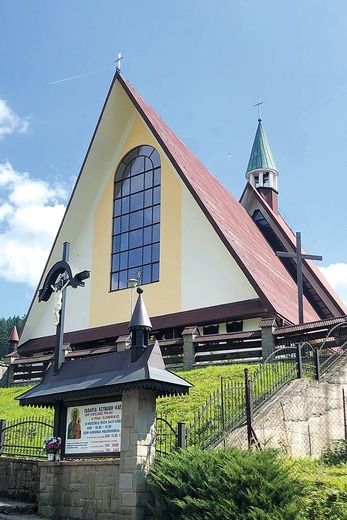 Świątynię pewlanie zbudowali własnymi rękami.