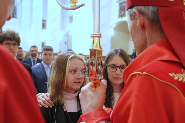 Tarnów. Bierzmowanie w kościele Najświętszego Serca Pana Jezusa 2022