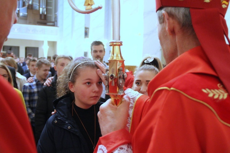 Tarnów. Bierzmowanie w kościele Najświętszego Serca Pana Jezusa 2022