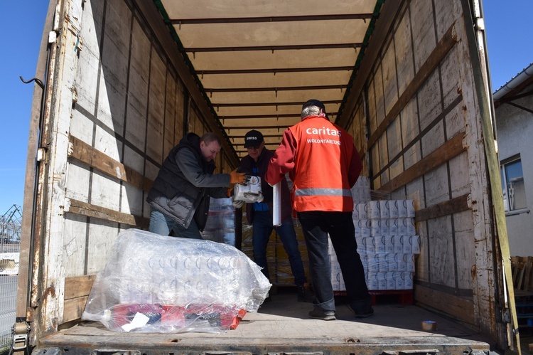 Humanitarny transport wyjechał do Ukrainy