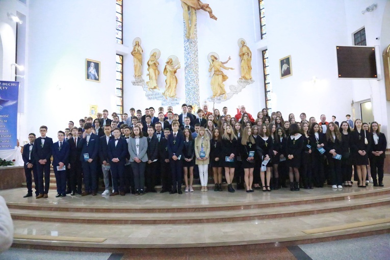 Bierzmowanie młodzieży od Karoliny