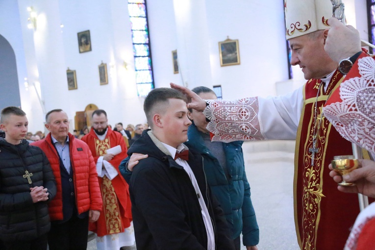 Bierzmowanie młodzieży od Karoliny