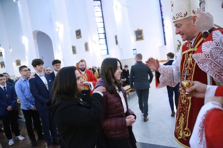 Bierzmowanie młodzieży od Karoliny