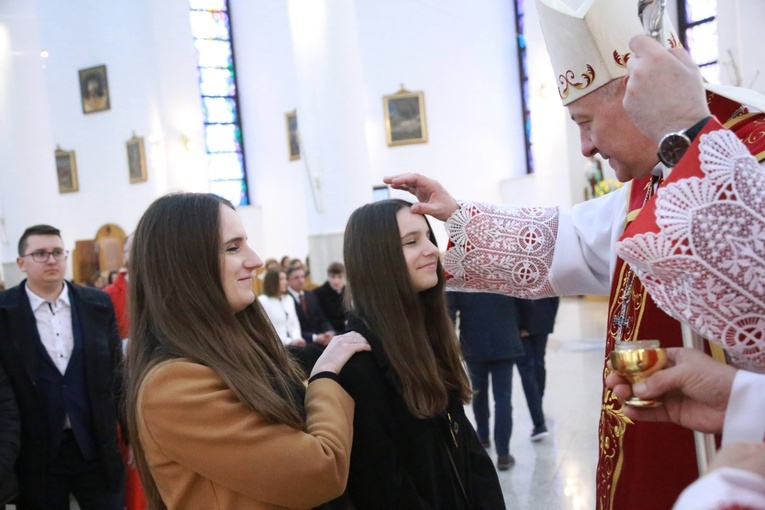 Bierzmowanie młodzieży od Karoliny
